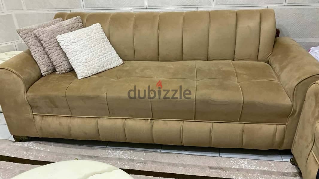 طقم كنب نظيف بس بده دراي كلين السعر 110 ابو علندا اسكان كهرباء  1