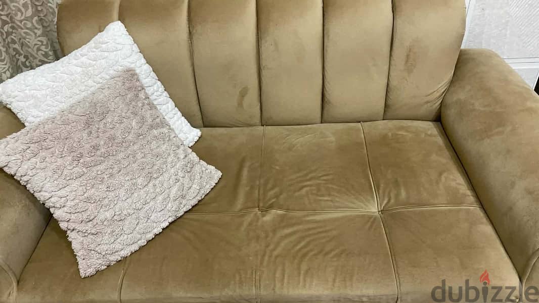 طقم كنب نظيف بس بده دراي كلين السعر 110 ابو علندا اسكان كهرباء  2