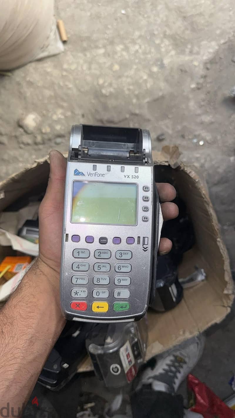 نقاط بيع ومدفوعات Verifone VX 520 مستعمل للبيع. 4