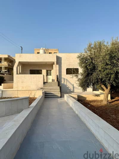 3 Bedroom Villa with Commercial Potential