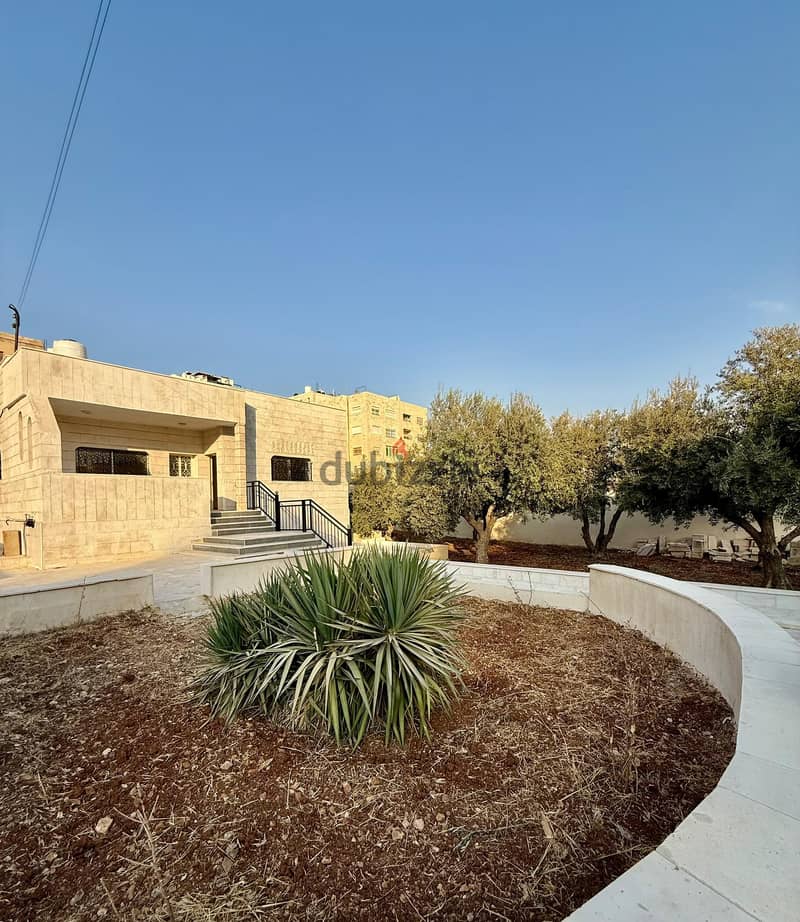 3 Bedroom Villa with Commercial Potential 1