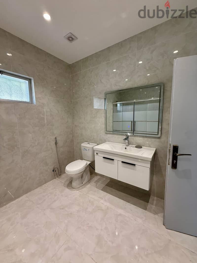 3 Bedroom Villa with Commercial Potential 11