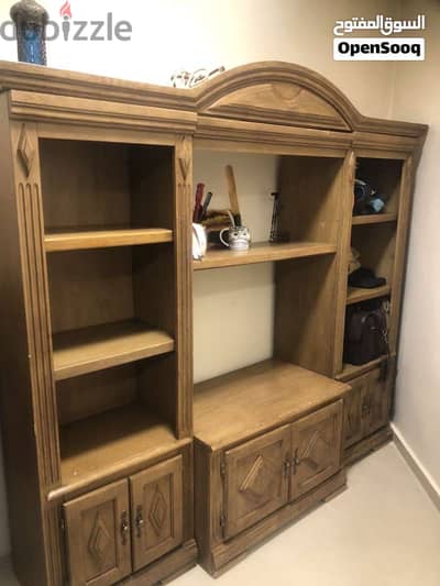 Living and guest room sets with center tables