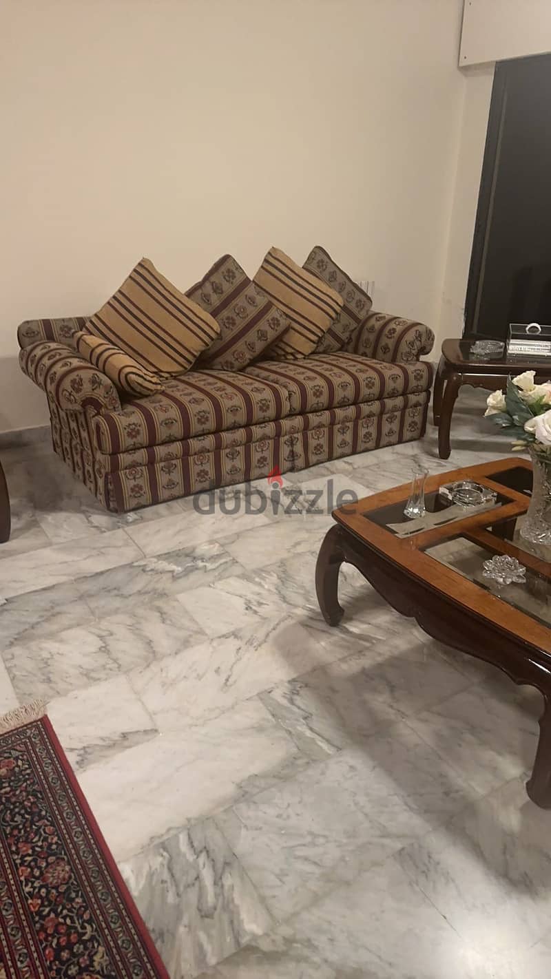 Living and guest room sets with center tables 7
