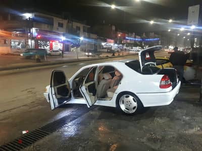 مرسيدس بنز 200 1998