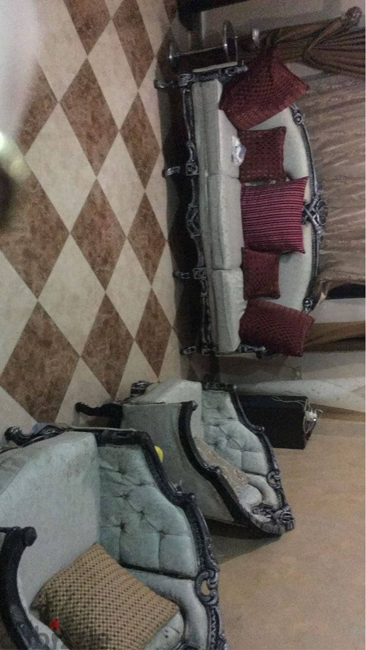 طقم كنب مكون من ٥ مقاعد 1