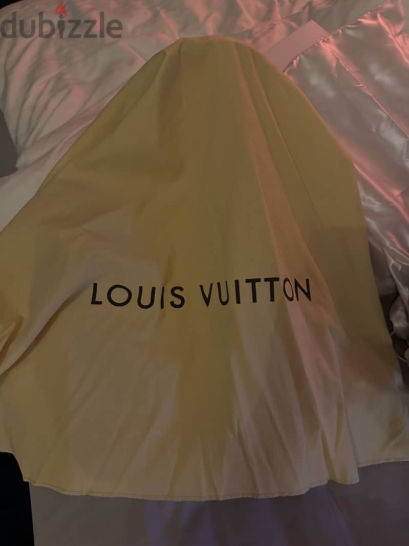 BRAND NEW Louis Vuitton 3