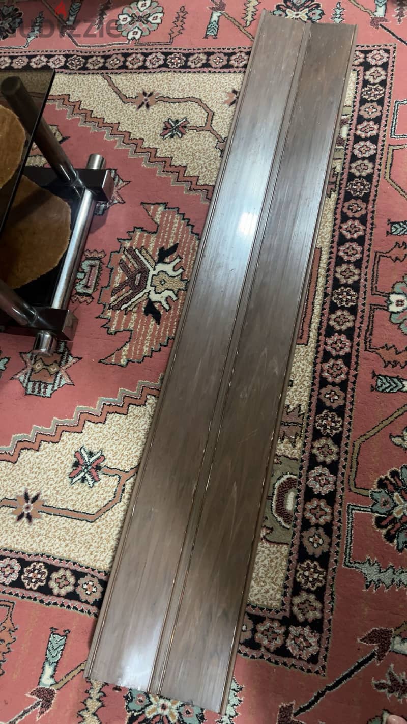 باب اوكرديون بني غامق 1