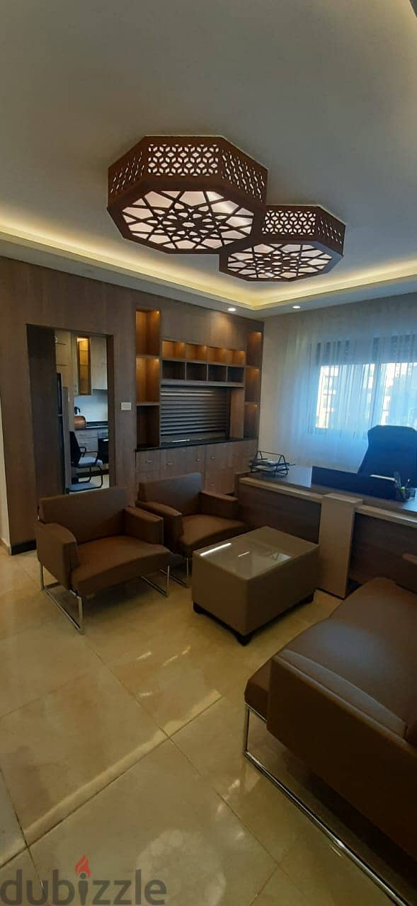شارع الكسوة مقابل بنك القاهرة عمان - عمارة تاج الصفا رقم ( 1 ) 10