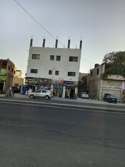 للبيع مجمع من المالك مباشرة مؤجر بدخل سنوي ممتاز