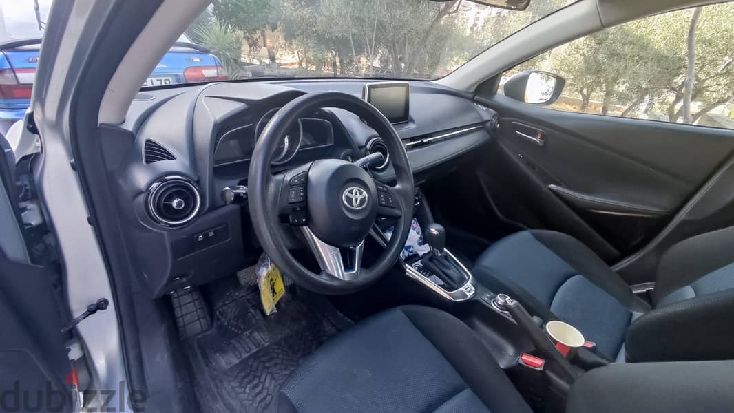 Toyota Yaris 2018 4