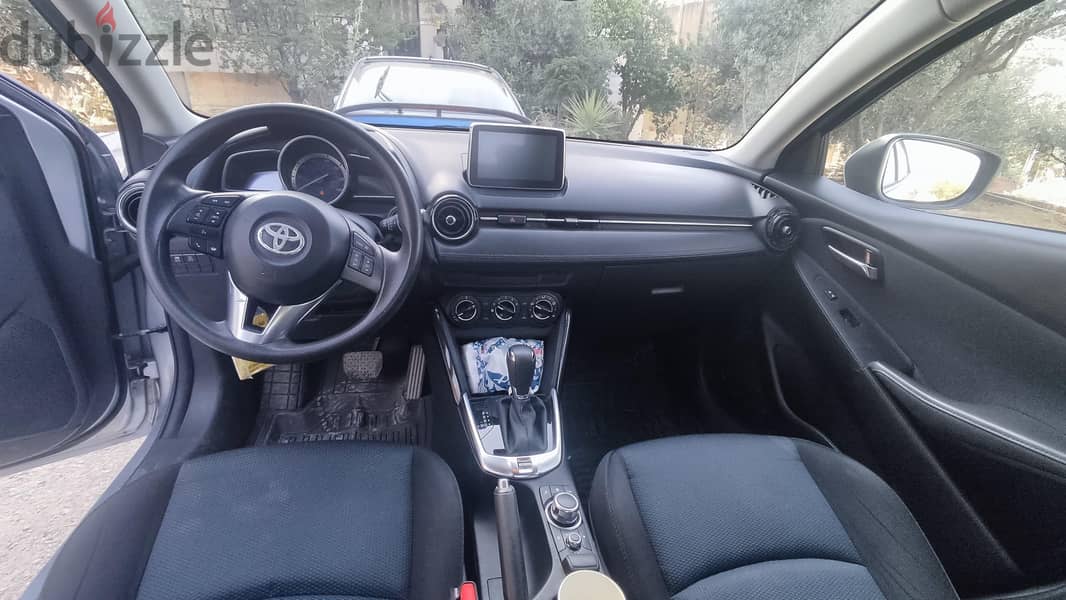 Toyota Yaris 2018 5